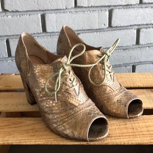 Seychelles Metallic Snake Print Heels